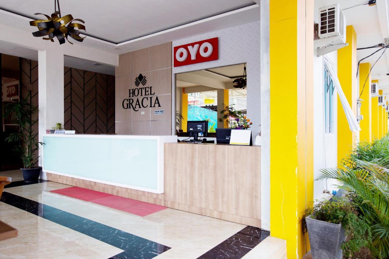 Oyo 3207 Hotel Gracia Бандар Лампунг Екстериор снимка