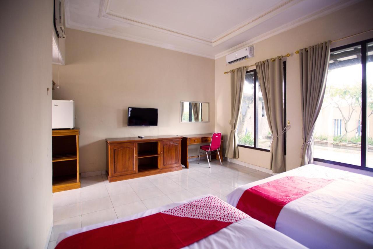 Oyo 3207 Hotel Gracia Бандар Лампунг Екстериор снимка