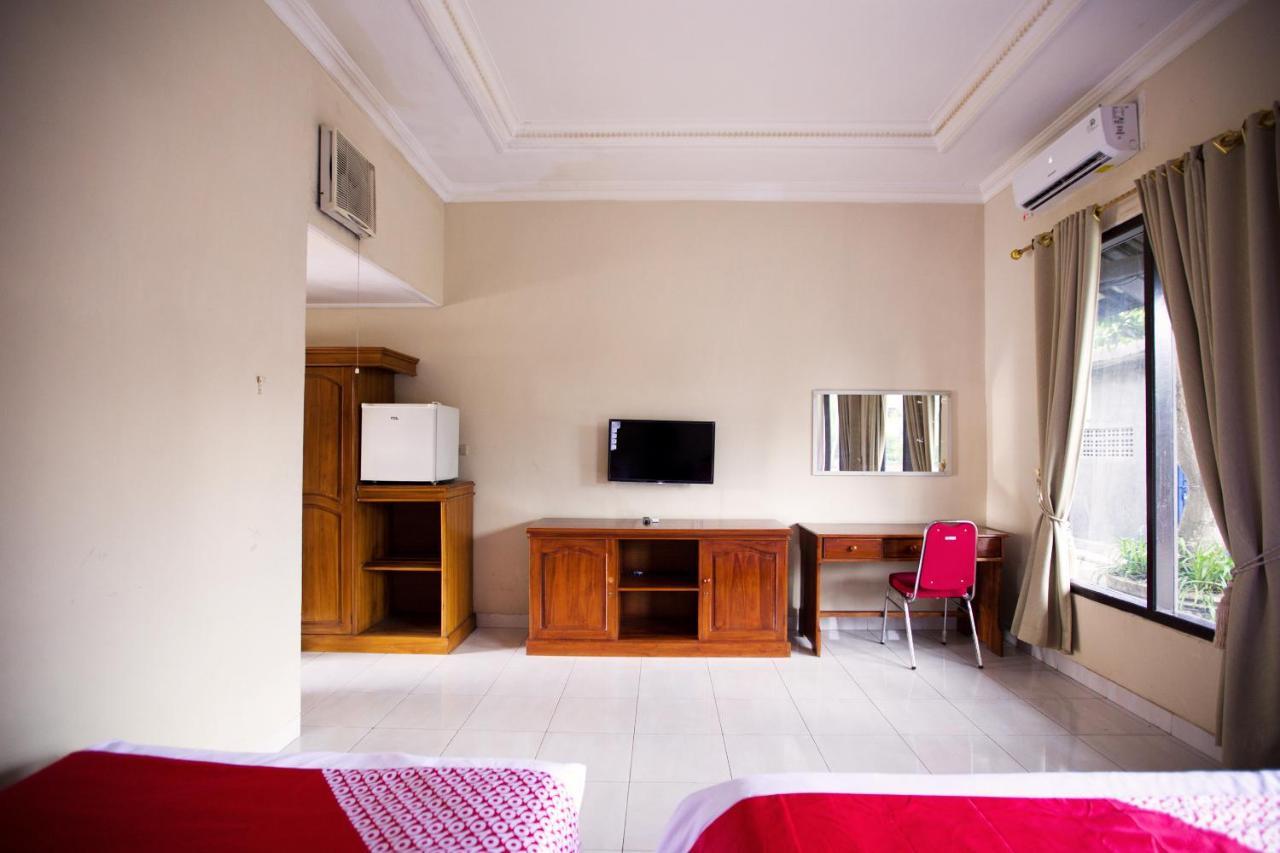 Oyo 3207 Hotel Gracia Бандар Лампунг Екстериор снимка