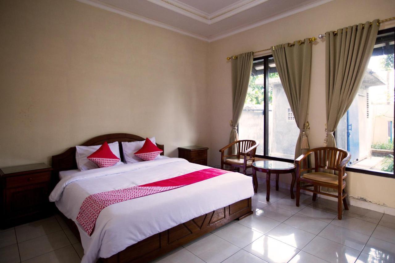 Oyo 3207 Hotel Gracia Бандар Лампунг Екстериор снимка