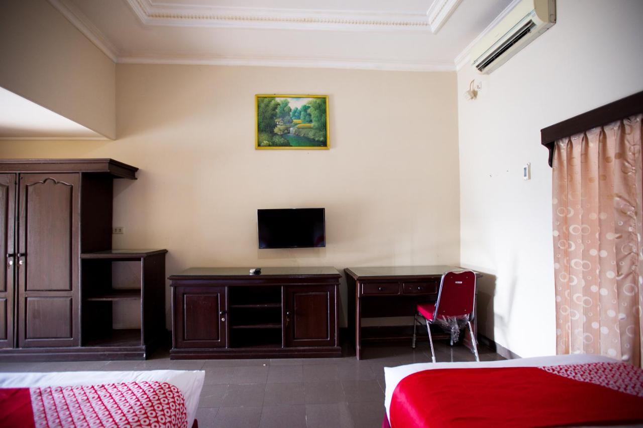 Oyo 3207 Hotel Gracia Бандар Лампунг Екстериор снимка